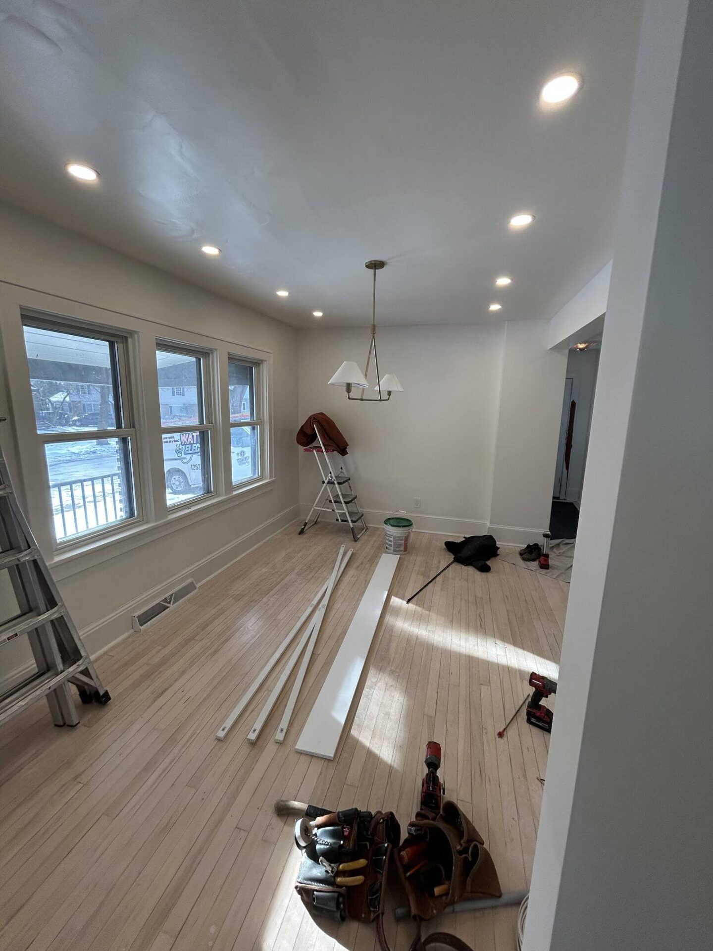 Lights & Outlets